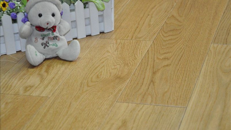 竹地板防潮性能解析：优与劣